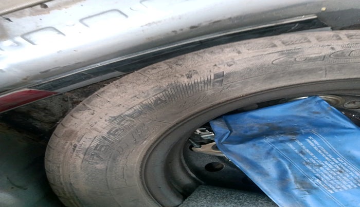 2012 Honda Brio S MT, Petrol, Manual, 44,647 km, tyre