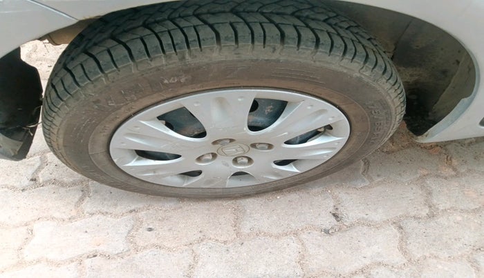 2012 Honda Brio S MT, Petrol, Manual, 44,647 km, tyre