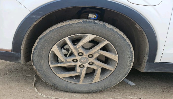 2023 Mahindra XUV400 EL 7.2 KW, Electric, Automatic, 25,471 km, tyre