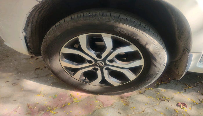 2015 Nissan Terrano XL O (D), Diesel, Manual, 1,67,510 km, tyre