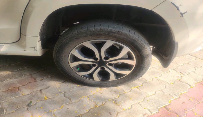 2015 Nissan Terrano XL O (D), Diesel, Manual, 1,67,510 km, tyre