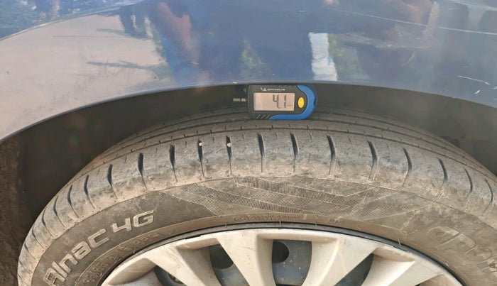 2020 Maruti Ertiga VXI SHVS, Petrol, Manual, 1,57,291 km, tyre