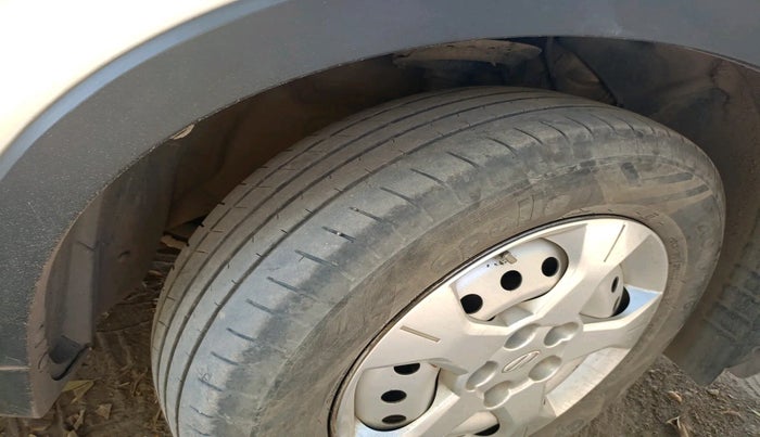 2021 Mahindra XUV300 W4 1.5 DIESEL, Diesel, Manual, 98,647 km, tyre