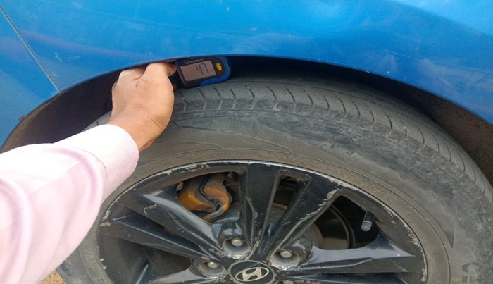 2017 Hyundai New Elantra 1.6 SX (O) AT DIESEL, Diesel, Automatic, 1,35,813 km, tyre