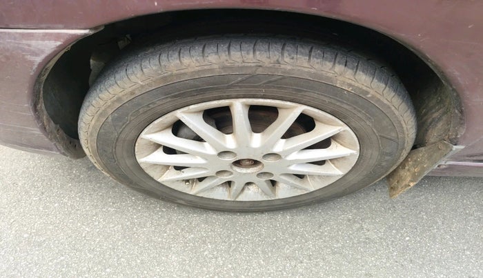 2010 Tata Indigo ECS LX CR4, Diesel, Manual, 85,000 km, tyre