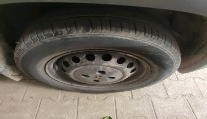 2023 Tata PUNCH PURE MT, Petrol, Manual, 42,894 km, tyre