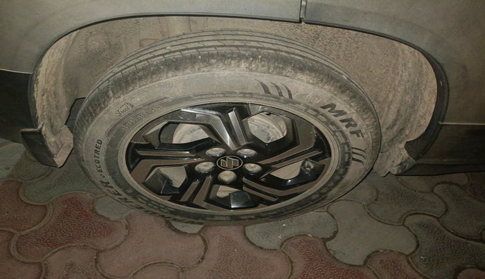 2022 Maruti BREZZA ZXI + AT SMART HYBRID, Petrol, Automatic, 43,422 km, tyre