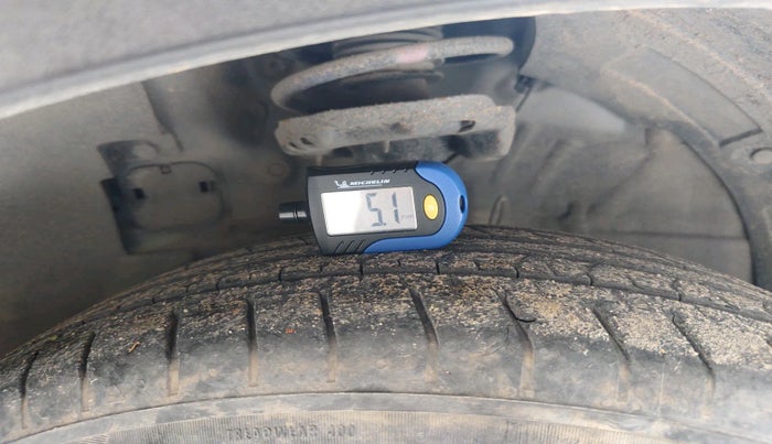 2020 Hyundai VENUE S 1.2, Petrol, Manual, 21,663 km, tyre