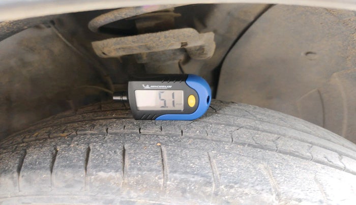 2020 Hyundai VENUE S 1.2, Petrol, Manual, 21,663 km, tyre