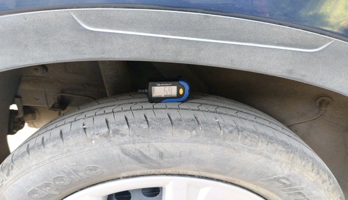 2020 Hyundai VENUE S 1.2, Petrol, Manual, 21,663 km, tyre