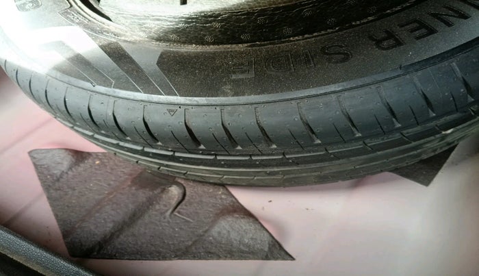 2022 Skoda SLAVIA AMBITION 1.0L TSI MT, Petrol, Manual, 68,969 km, tyre