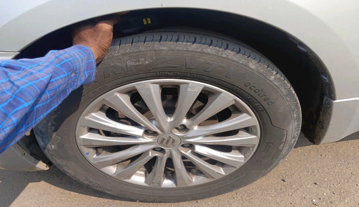 2016 Maruti Ciaz ZXI, Petrol, Manual, 1,03,353 km, tyre