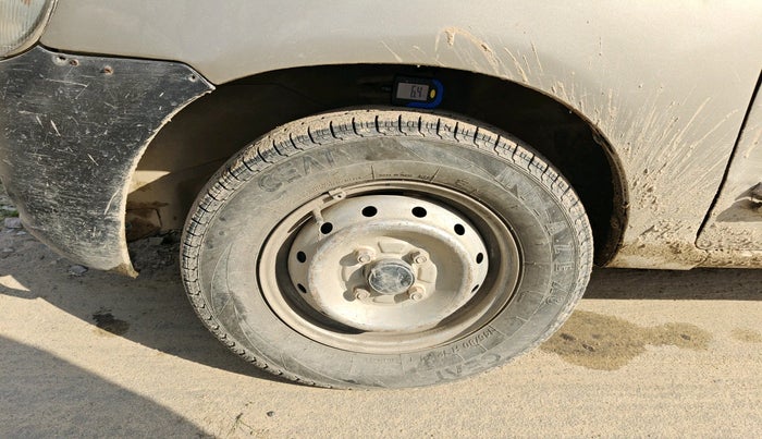 2010 Maruti Alto LXI, Petrol, Manual, 90,901 km, tyre