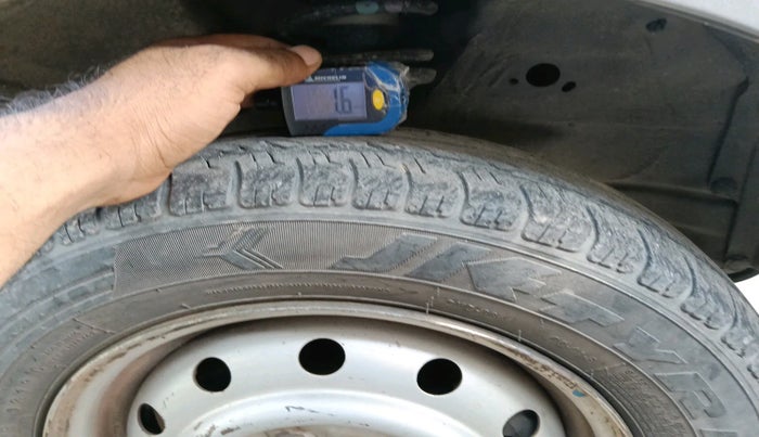 2013 Maruti Wagon R 1.0 LXI CNG, Petrol, Manual, 1,44,491 km, tyre