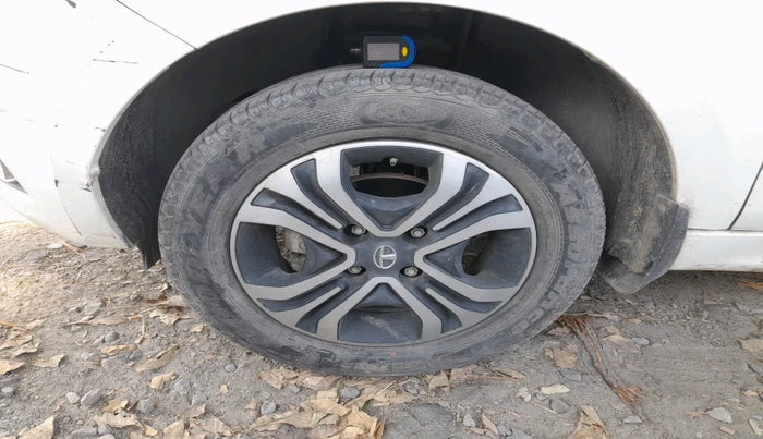2019 Tata Tiago XZ PETROL, Petrol, Manual, 22,335 km, tyre