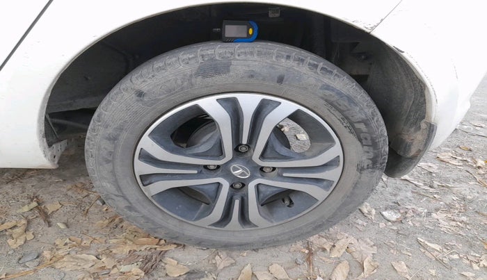 2019 Tata Tiago XZ PETROL, Petrol, Manual, 22,335 km, tyre