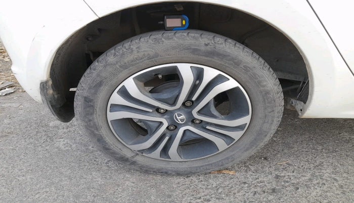 2019 Tata Tiago XZ PETROL, Petrol, Manual, 22,335 km, tyre