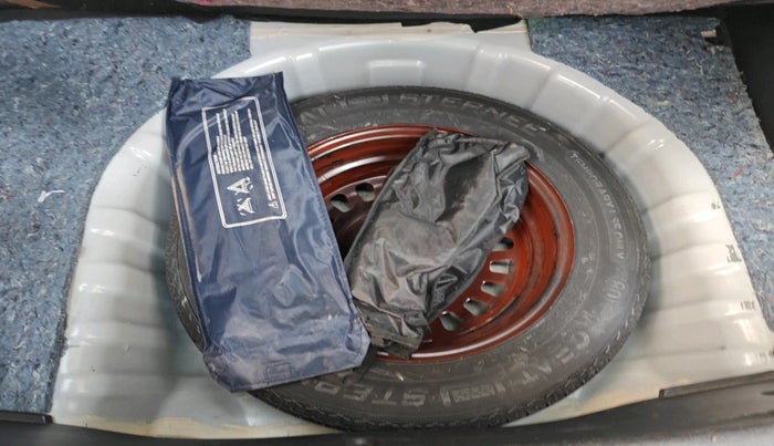 2021 Nissan MAGNITE XV PREMIUM TURBO CVT, Petrol, Automatic, 47,323 km, tyre