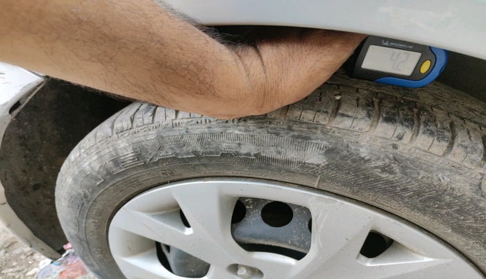 2014 Hyundai Grand i10 SPORTZ 1.2 KAPPA VTVT, Petrol, Manual, 37,360 km, tyre