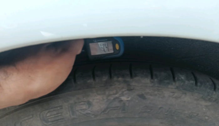 2011 Hyundai i10 SPORTZ 1.2 AT, Petrol, Automatic, 89,974 km, tyre