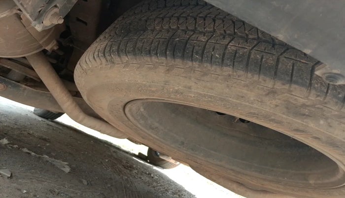 2017 Mahindra XUV500 W10 AT 1.99, Diesel, Automatic, 1,50,449 km, tyre