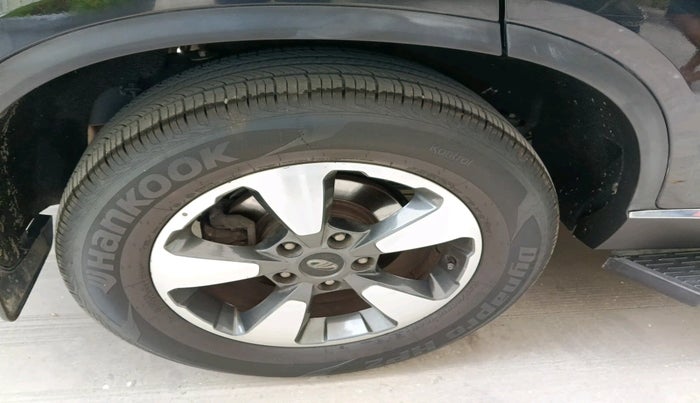 2022 Mahindra ALTURAS G4 2WD AT, Diesel, Automatic, 15,437 km, tyre