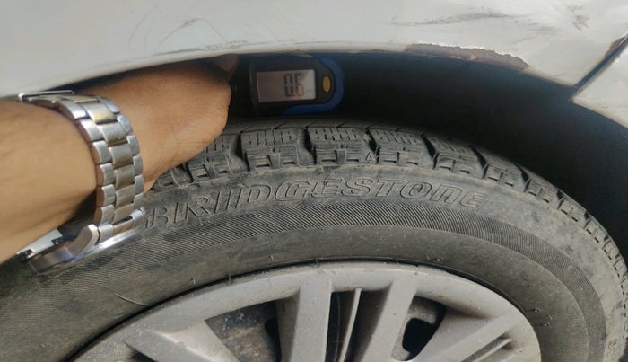 2010 Hyundai Santro Xing GLS, Petrol, Manual, 87,182 km, tyre