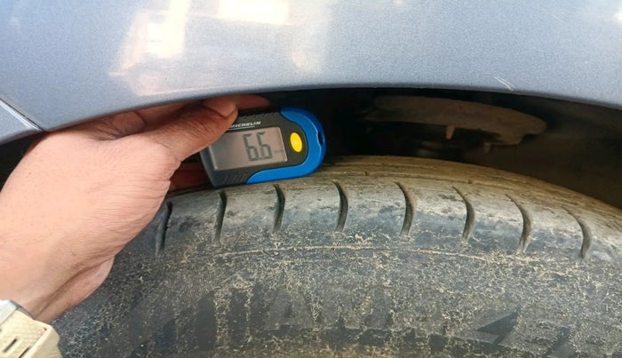 2014 Hyundai Xcent S (O) 1.2, Petrol, Manual, 14,702 km, tyre