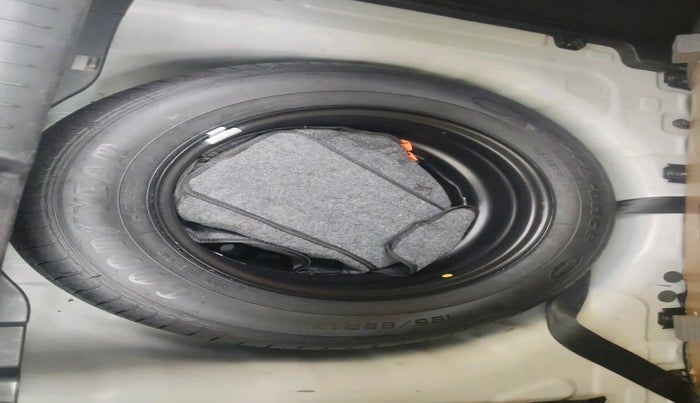 2022 Hyundai VENUE SX PLUS 1.0 TURBO DCT, Petrol, Automatic, 46,888 km, tyre