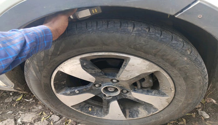 2017 Tata NEXON XZ PLUS DIESEL, Diesel, Manual, 1,53,672 km, tyre