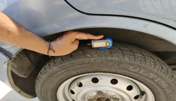 2010 Maruti Wagon R 1.0 LXI CNG, Petrol, Manual, 75,523 km, tyre