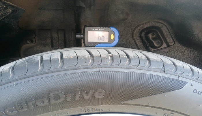 2020 Tata NEXON XZA PLUS PETROL, Petrol, Automatic, 87,233 km, tyre