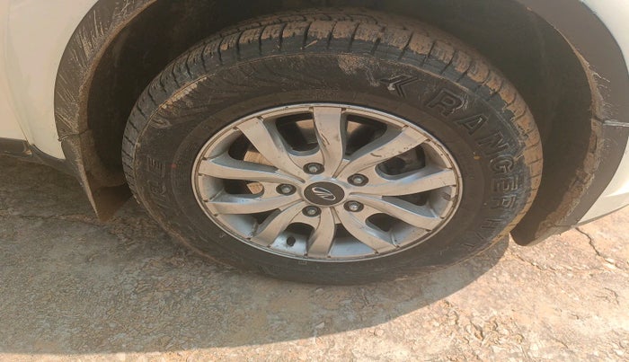 2016 Mahindra XUV500 W8, Diesel, Manual, 1,17,853 km, tyre