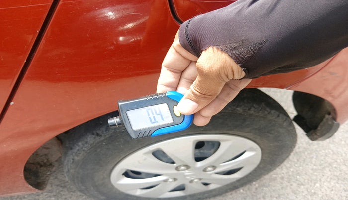 2011 Hyundai i10 MAGNA 1.2, Petrol, Manual, 80,594 km, tyre