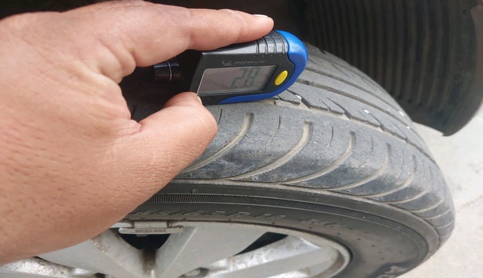 2012 Hyundai i20 SPORTZ 1.2, Petrol, Manual, 28,888 km, tyre