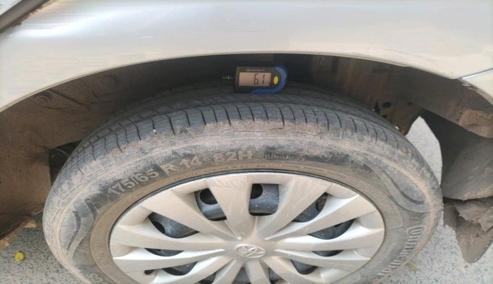 2011 Toyota Etios Liva G, Petrol, Manual, 82,152 km, tyre