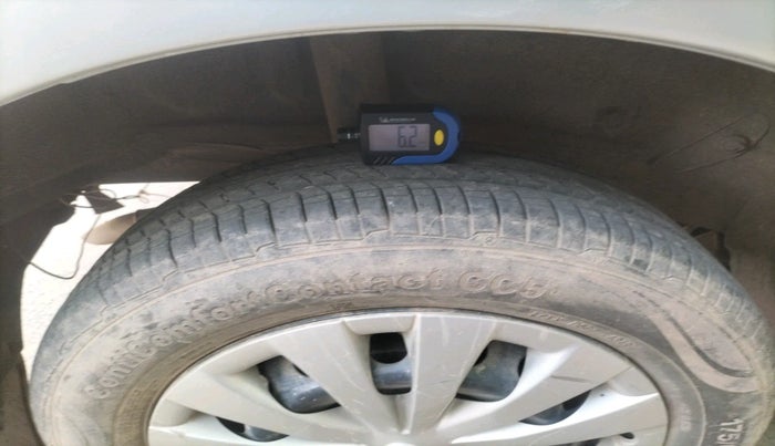 2011 Toyota Etios Liva G, Petrol, Manual, 82,152 km, tyre