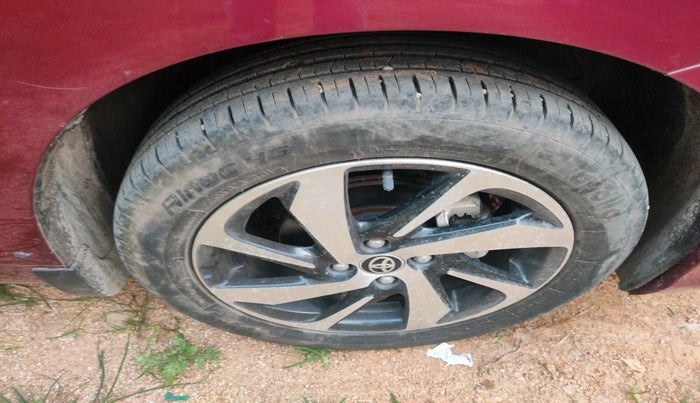 2022 Toyota Glanza V AMT, Petrol, Automatic, 35,103 km, tyre