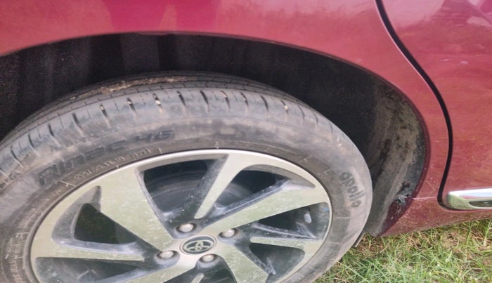 2022 Toyota Glanza V AMT, Petrol, Automatic, 35,103 km, tyre