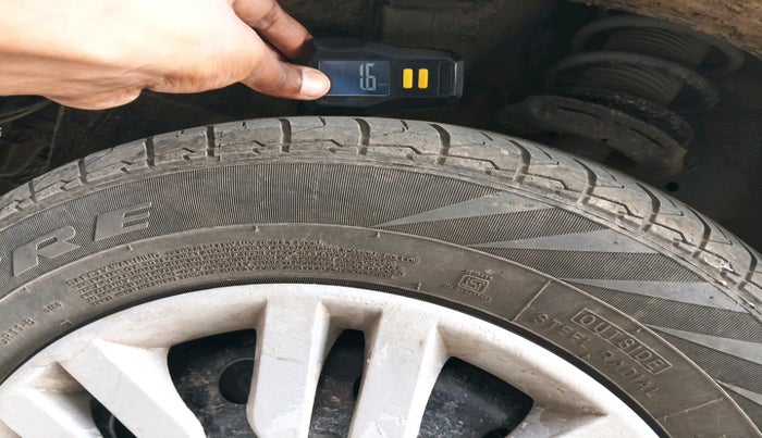 2013 Maruti Swift Dzire VDI, Diesel, Manual, 1,28,177 km, tyre