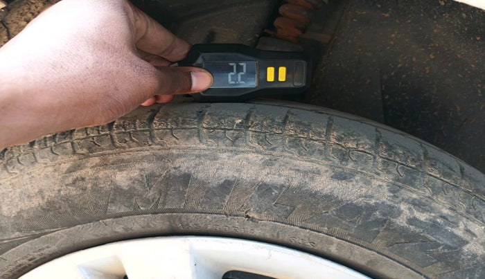 2013 Maruti Swift Dzire VDI, Diesel, Manual, 1,28,177 km, tyre