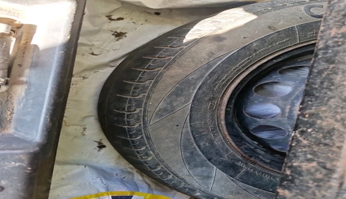 2016 Maruti Alto 800 LXI, Petrol, Manual, 95,585 km, tyre