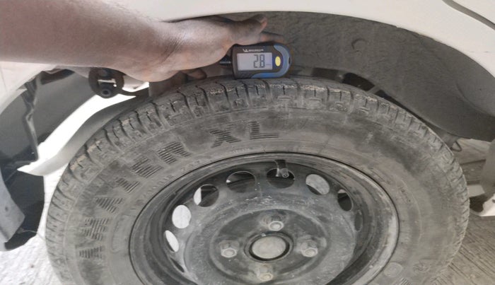 2013 Maruti Alto 800 LXI, Petrol, Manual, 49,899 km, tyre