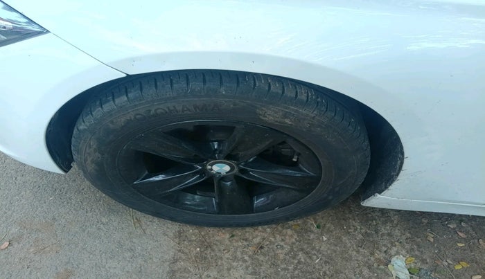 2012 BMW 3 Series 320d, Diesel, Automatic, 90,875 km, tyre