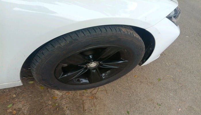 2012 BMW 3 Series 320d, Diesel, Automatic, 90,875 km, tyre
