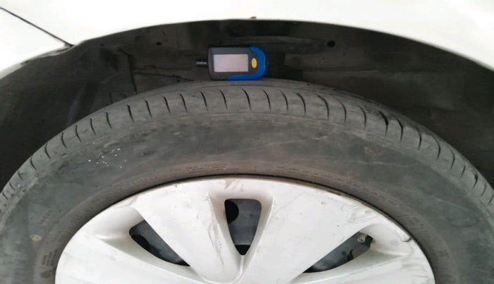 2018 Maruti Ertiga VXI CNG, Petrol, Manual, 1,42,699 km, tyre