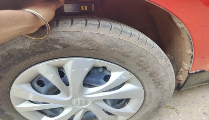 2022 Maruti Swift VXI AMT, Petrol, Automatic, 53,138 km, tyre