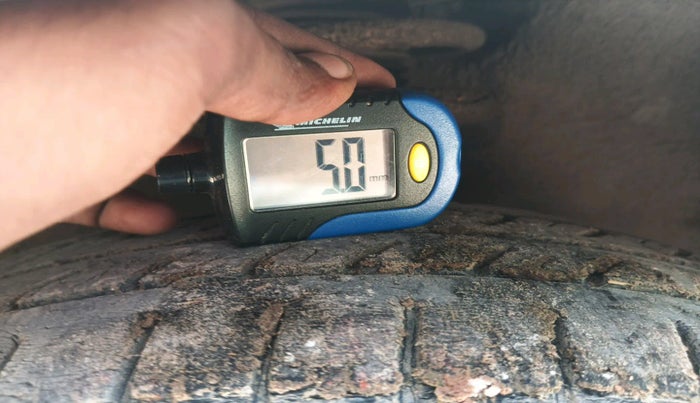 2012 Hyundai Santro Xing GL PLUS, Petrol, Manual, 1,19,428 km, tyre