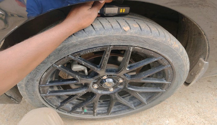 2017 Hyundai Verna 1.6 VTVT SX (O) AT, Petrol, Automatic, 47,223 km, tyre