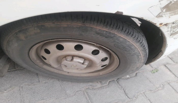 2010 Hyundai i10 ERA 1.1, Petrol, Manual, 88,124 km, tyre